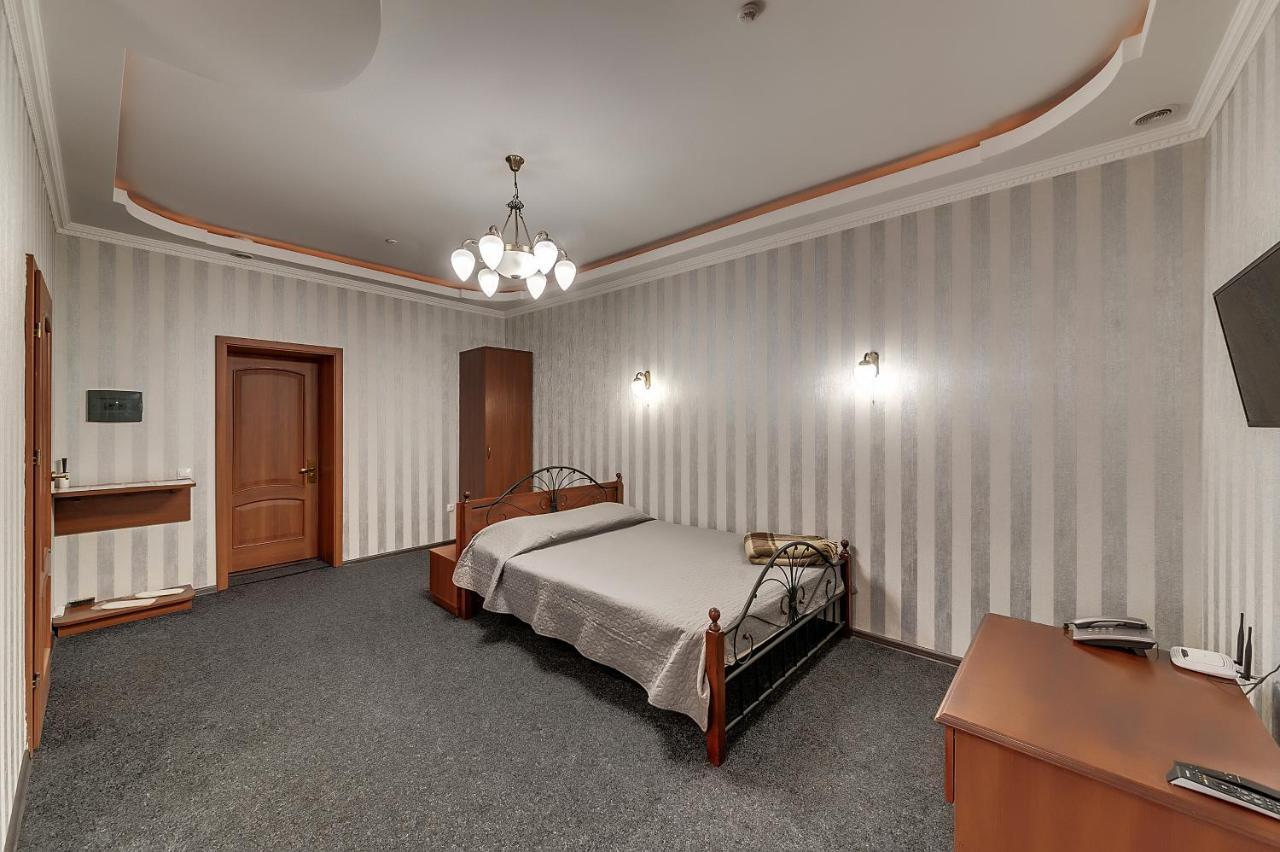 Soborniy Hotel Zaporizhia ภายนอก รูปภาพ